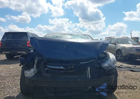 2013 Hyundai Elantra Limited from USA, damaged, VIN KMHDH4AE0DU696087